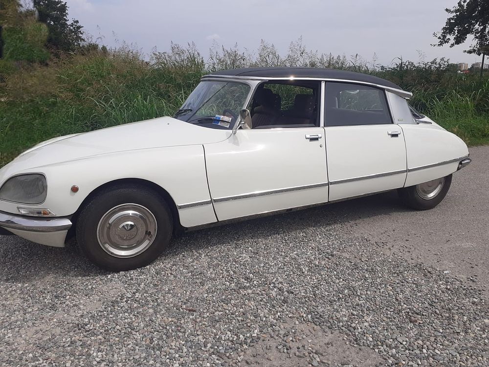 CITROEN DS 23 PALLAS. AUCTION HOUSE COMMISSION: 10% OF THE SELLING PRICE