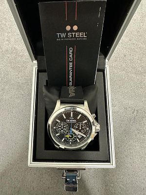 VALE ROSSI - WATCH. Beautiful watch with Vale Rossi 46 mark, 
excellently preserved, complete 