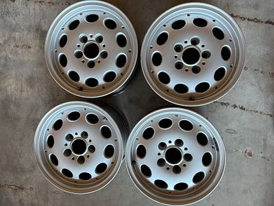 BMW Z3 - QUATTRO CERCHI IN LEGA. Cerchi in lega 
Originali BMW Z3 
Mai stati montati 
Nuovi 