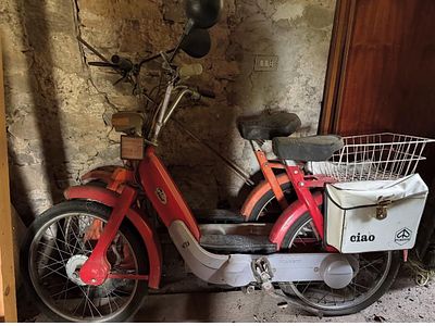 DUE "CIAO SPECIAL". Ciao Special. 
Anni ‘70. 
Ottime condizioni. 
Lecita provenienza, 