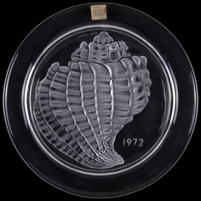 Lalique тарелка &laquo;Ракушка&raquo;, 1972 г. Франция, 1972г. 
Д.: 21 см. 
На обороте 