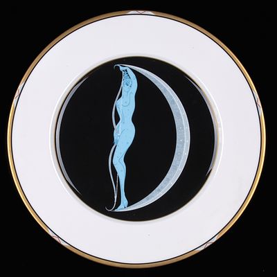 Erte коллекционная тарелка буква &laquo;А&raquo;, 1980-е гг., США. Стиль ар-деко 
Диаметр: 30 см 
фарфор 