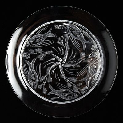 Lalique коллекционная тарелка "Fish baiiet", 1967 г. Франция клеймо: Lalique France
д.: 21 см