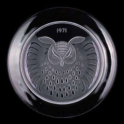 Lalique тарелка 1971г., Франция. клеймо: Lalique France 
Д: 21 см. 
Рене́ Лали́к (1860-1945) — 