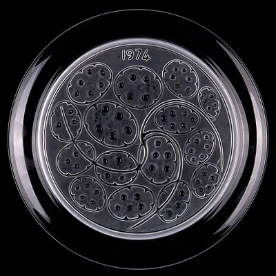 Lalique 1974 г. коллекционная тарелка &laquo;Кувшинки&raquo; Франция. Д: 21 см. 
клеймо: Lalique France 