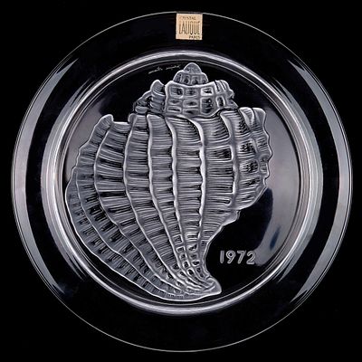 Lalique Коллекционная декоративная тарелка 1972 г. &laquo;Ракушка&raquo; Франция
. Д.: 21 см. 
клеймо: 
