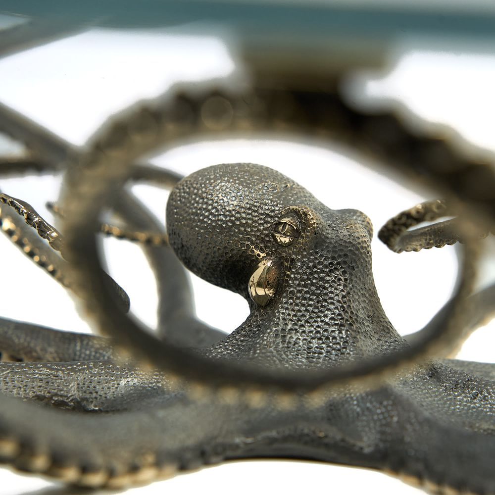 &laquo;Осьминог&raquo;: бронзовая скульптура для сервировки стола. ручная работа
. Бронза, патинирование 