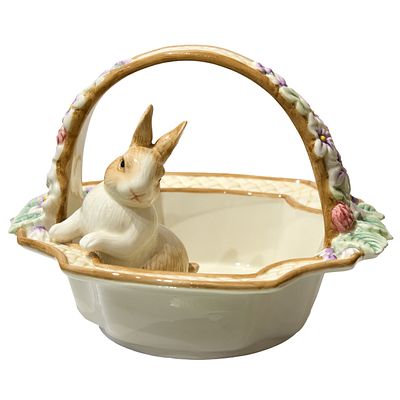 Плетеная керамическая корзина с кроликом, с цветами и ягодами &laquo;Кроличья Пасха&raquo;, Fitz and Floyd 