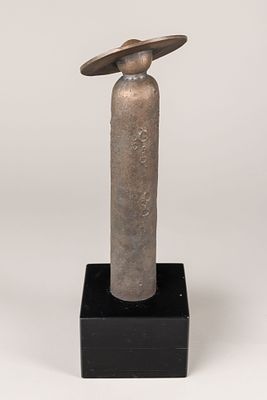 Helldenmuth (Helmut Wurzinger) (*1961). charcoal on brown paperSigned lower right24,8 x 18,7 