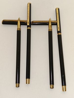 Set of 4 roller pens with seal and plaque
