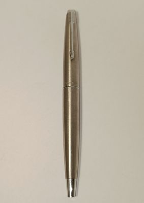 Parker fountain pen on steel