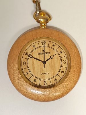 Gallery quartz and wood pocket watch with metal chain