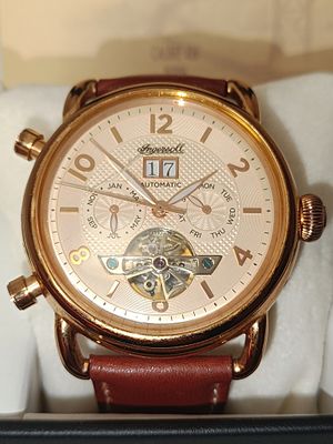 Rel&oacute;gio Ingersol autom&aacute;tico em plaqu&ecirc; com calend&aacute;rio e cron&oacute;grafo