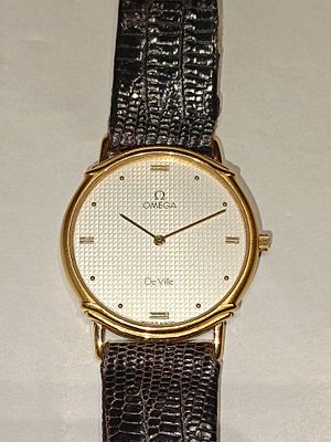 Rel&oacute;gio Omega DeVille em a&ccedil;o e plaqu&ecirc;