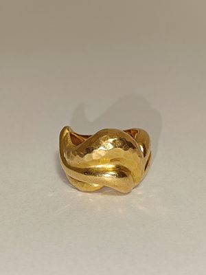Anel em ouro martelado 800%, 14.3gr 
Medida 18