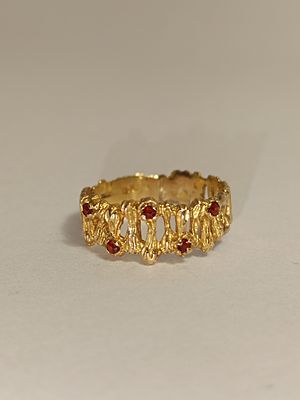 Anel em ouro 750% com rubis, 4.2gr 
Medida 18/19