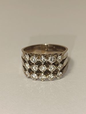 Anel em ouro branco 800% com 15 diamantes, 6.8gr 
Medida 14