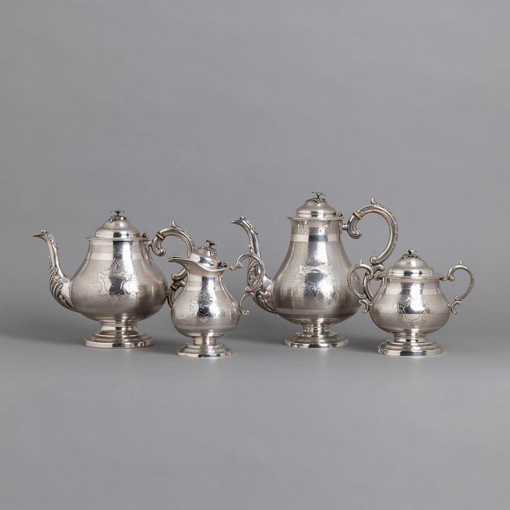 Leiloeira C&ocirc;rte Real | Auction 2 | Antiques & Works of Art