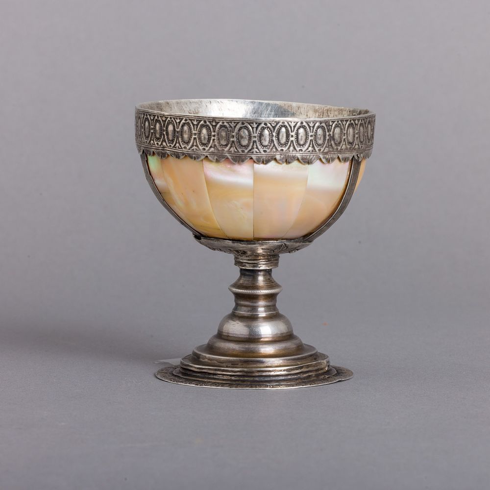 Leiloeira C&ocirc;rte Real | Auction 3 | Antiques & Works of Art