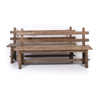 PAR DE BANCOS. Em castanho e outras madeiras. Falhas, defeitos e xil&oacute;fagos. Dim: 90x190x41 cm.