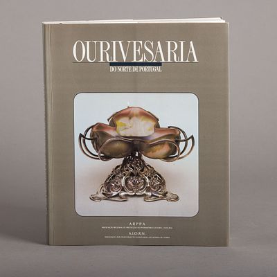 OURIVESARIA DO NORTE DE PORTUGAL. Catálogo da Exposição na Casa do Infante 1984. Obra com