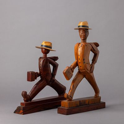 TWO MALE FIGURES. Sculptures in different exotic woods. Weil Art, Panama. Signs of use.Dim: 44 