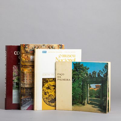 QUATRO LIVROS. "Pa&ccedil;o da Palmeira" texto por Teresa Martins de Carvalho, "O Museu Nacional dos 