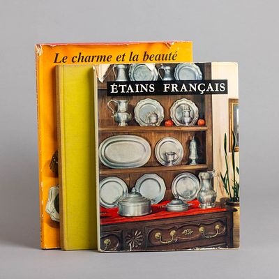 TR&Ecirc;S LIVROS. "&Eacute;tains Religieux" por Paul Bidault e "&Eacute;tains Fran&ccedil;ais" por B. A. Douroff, &Eacute;ditions 
