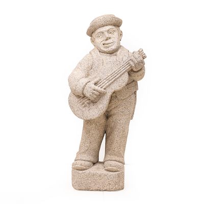 HOMEM A TOCAR VIOLA. Escultura em composto de granito. Falhas na viola.Dim.: 65 cm.