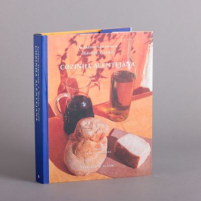 COZINHA ALENTEJANA. Por Alfredo Saramago e Manuel Fialho. Fotografia de In&ecirc;s Gon&ccedil;alves. 