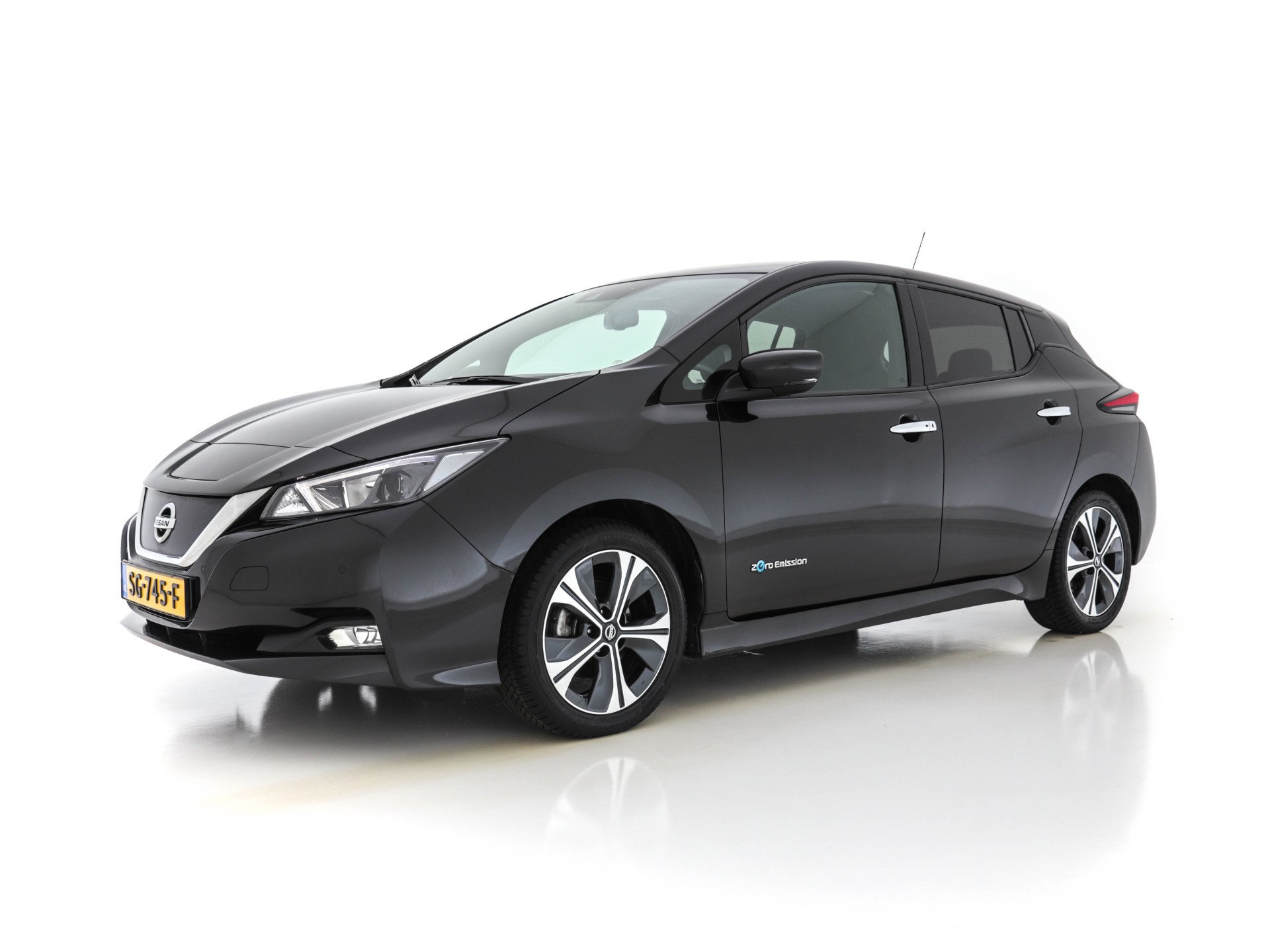NowLeiloes | Leilão Nissan | Nissan Leaf 40 kWh - Elétrico - Automático - 150 cv.