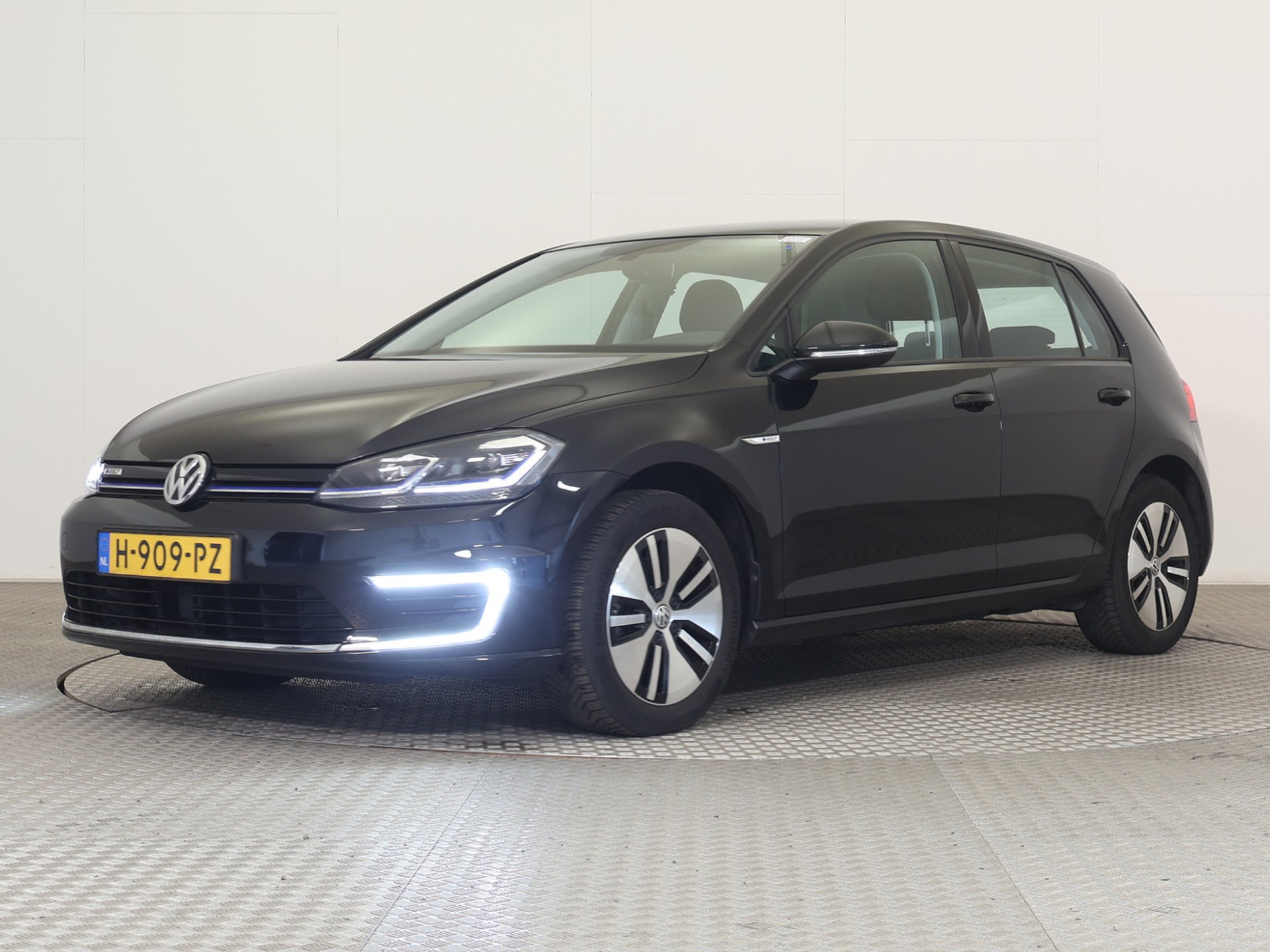 NowLeiloes | Leilão e-Golf | Volkswagen e-Golf - Elétrico - Automático - 136 cv