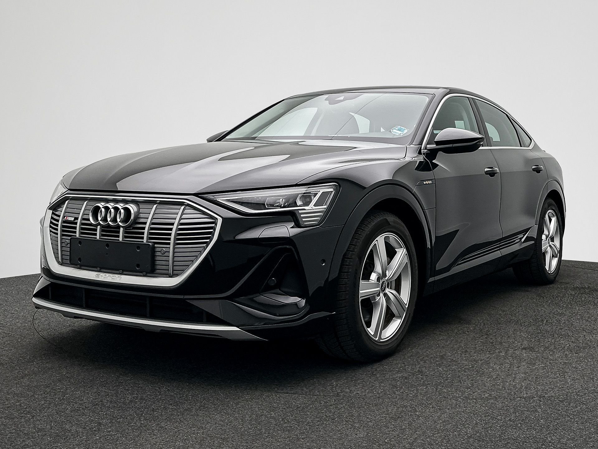 NowLeiloes | Leilão E-Tron | Viaturas Audi E-Tron - Quattro - Elétrico - Automático.