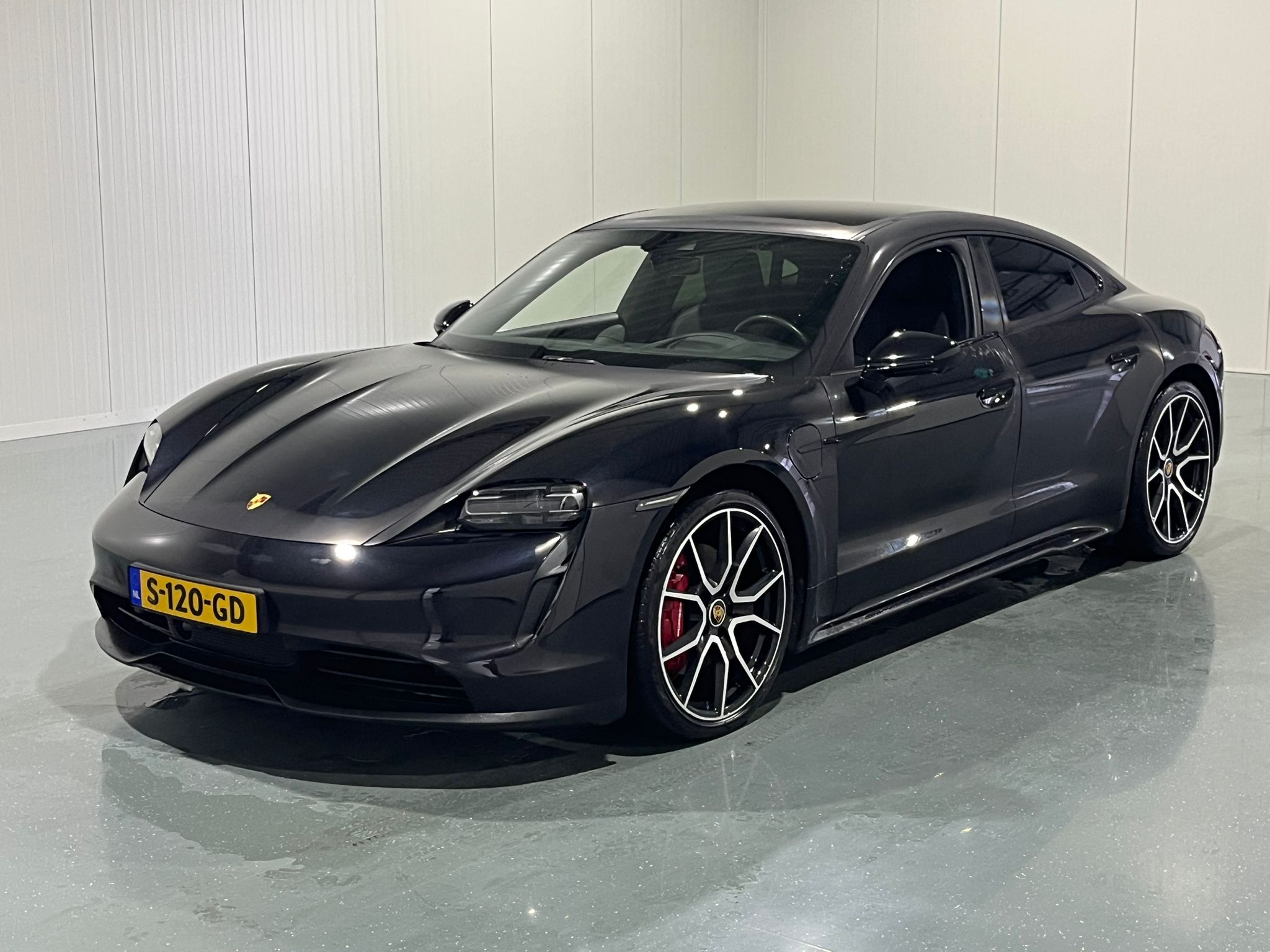 NowLeiloes | Leil&atilde;o Porsche | Porsche Taycan 93 kWh - El&eacute;trico - Caixa autom&aacute;tica - 381 cv