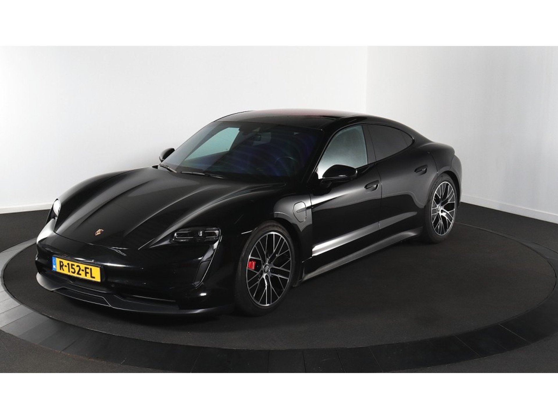 NowLeiloes | Leil&atilde;o Porsche | Porsche Macan-e Turbo 95 kWh - AWD - El&eacute;trico - Caixa autom&aacute;tica - 584 vc