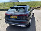 Audi 2019. 92 000 Km. Zahnrad: Automático
Farbe: cinzento.
Tipo de combustível
Elétrica Bild - 3