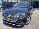 Audi 2019. 92 000 Km. Zahnrad: Automático
Farbe: cinzento.
Tipo de combustível
Elétrica Bild - 1