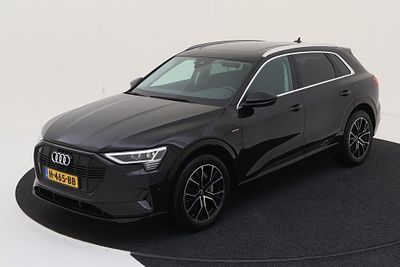 Audi E-Tron 55 2019. 96 311 Km. Mudanças: Automático
Cor: preto, Potência: 313 CV, Chave: Sim. 