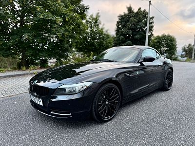 BMW Z4 2012. 160 000 Km. Zahnrad: Manual
Farbe: preto, Pferdestärke: 245.
245 cavalos de 