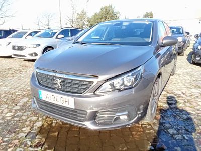 Peugeot 308 2021. 151,000 Km
Color: prateado.