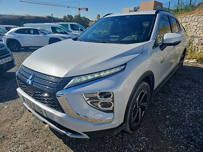 Mitsubishi Eclipse Cross 2022. 126,800 Km
Color: Branco.