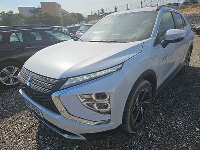 Mitsubishi Eclipse Cross 2022. 125,200 Km
Color: Branco.