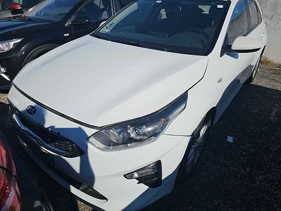 Kia Ceed 2021. 119,500 Km
Color: Branco.