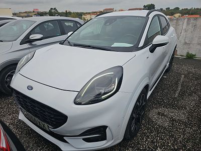 Ford Puma 2022. 112,700 Km
Color: Branco.