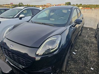 Ford Puma 2022. 112,400 Km
Color: preto.