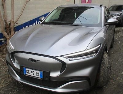 Ford Mustang Mach-E 2021. 90 300 Km. Zahnrad: Autom&aacute;tico
Farbe: cinzento.
Primeira matr&iacute;cula 