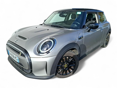 Mini cooper 2023. 19 600 Km. Mudan&ccedil;as: Autom&aacute;tico
Cor: prateado.
Primeira matr&iacute;cula
19/10/2023 