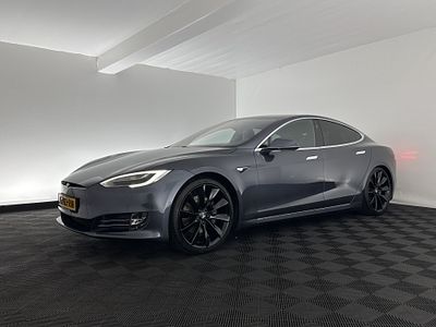 Tesla Model S 2018. 97 500 Km. Mudan&ccedil;as: Autom&aacute;tico
Cor: cinzento.
Primeira matr&iacute;cula 