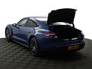 Porsche Taycan 4S 2021. 113 700 Km. Mudan&ccedil;as: Autom&aacute;tico
Cor: azul.
Primeira matr&iacute;cula Fotos - 3