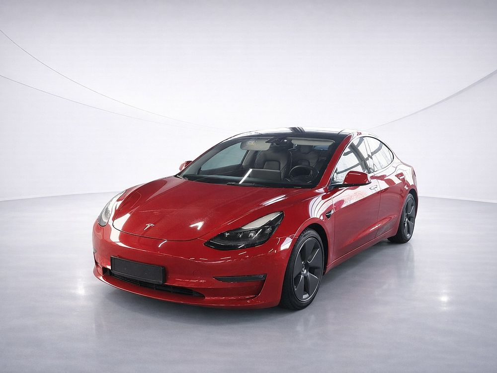 Tesla Model 3 2021. 62 100 Km. Mudan&ccedil;as: Autom&aacute;tico
Cor: vermelho.
Primeira matr&iacute;cula 